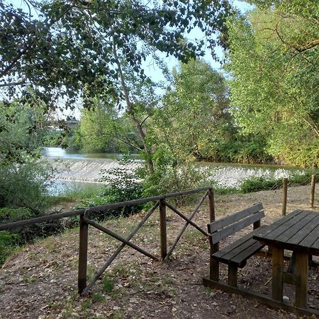 Casa Vacanze "Ai Piedi Di Assisi" Бастия-Умбра Экстерьер фото
