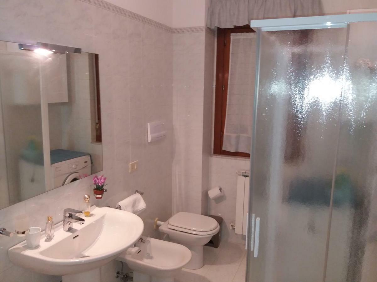 Casa Vacanze "Ai Piedi Di Assisi" Бастия-Умбра Экстерьер фото